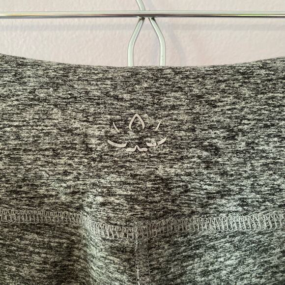 Beyond Yoga Women size Small Heathered Gray Ankle Leggings Workout Gym Athletic - Picture 5 of 10
